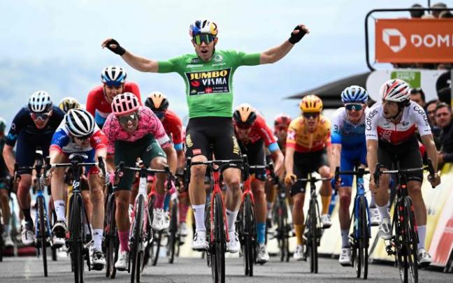 David Gaudu supera a Van Aert, que se creía ganador.