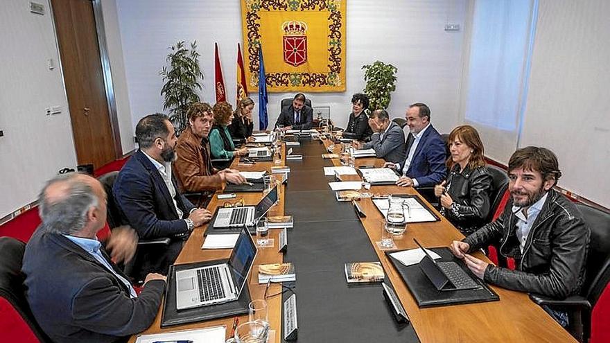 La Junta de Portavoces del Parlamento de Navarra, ayer . | FOTO: I. A.