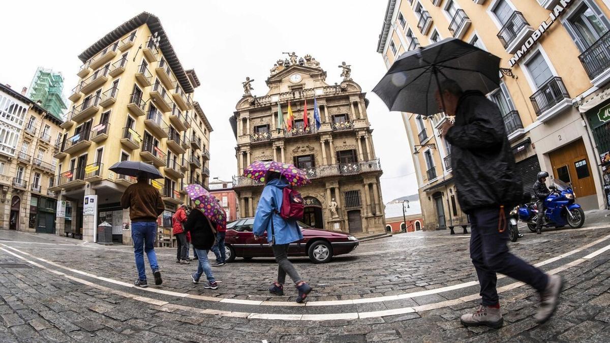 Imagen de archivo de un día de lluvia en Pamplona