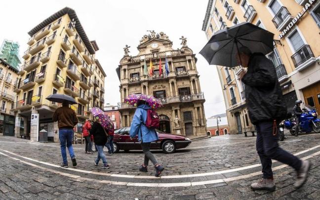 Imagen de archivo de un día de lluvia en Pamplona