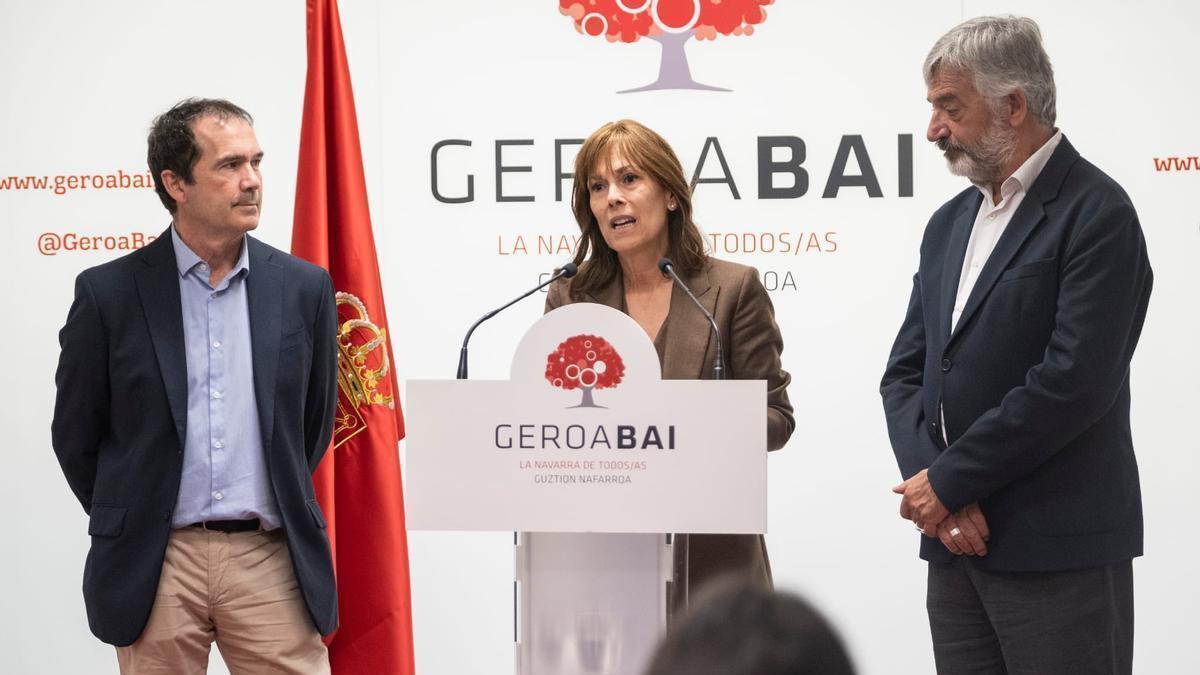 Mikel Asiain, Uxue Barkos y Koldo Martinez, en la rueda de prensa.