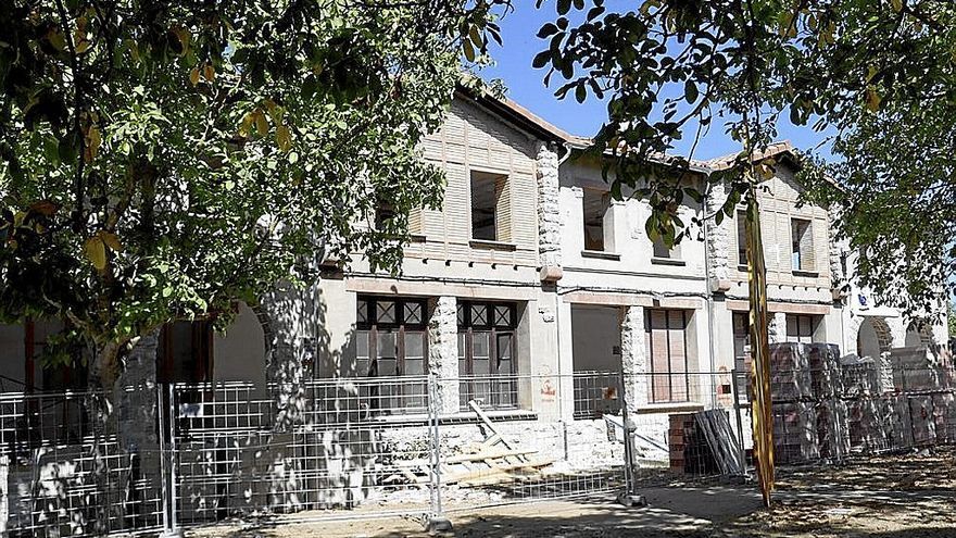 Las obras se están llevando a cabo en la planta baja de las antiguas escuelas.