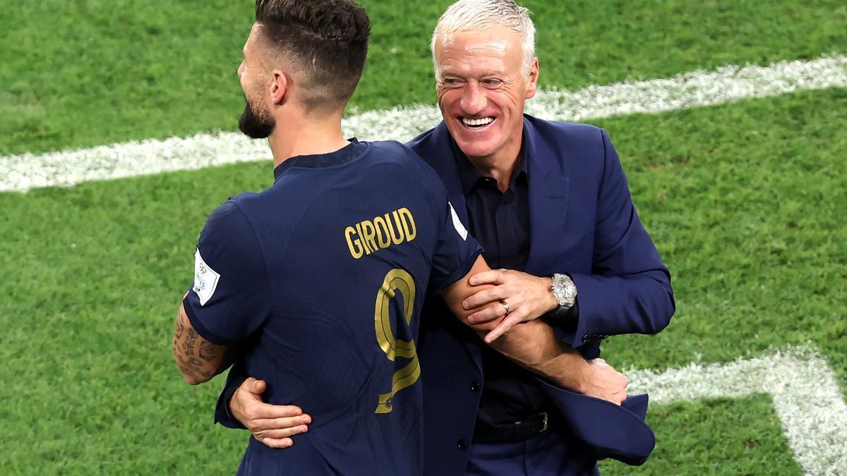 Deschamps saluda a Giroud