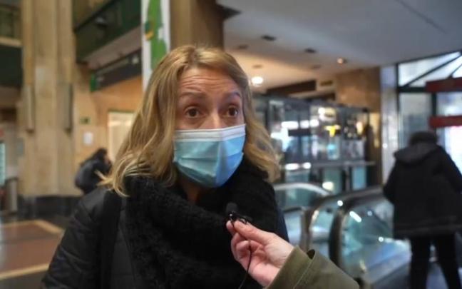 Muchos de los viajeros del transporte público han optado por seguir usando mascarillas