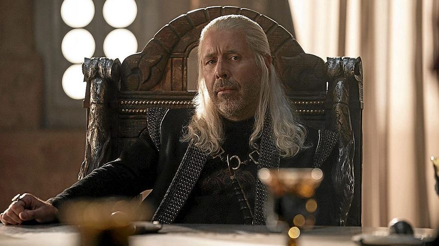 Paddy Considine, como el rey Viserys Targaryen, en la serie &lsquo;La casa del drag&oacute;n&rsquo;. | FOTO: HBO MAX