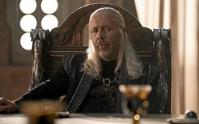 Paddy Considine, como el rey Viserys Targaryen, en la serie &lsquo;La casa del drag&oacute;n&rsquo;. | FOTO: HBO MAX