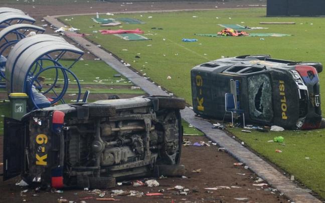 Los incidentes de Indonesia se inscriben en una lista de grandes tragedias acaecidas en torno a este deporte a lo largo de la historia. Los incidentes de Indonesia se inscriben en una lista de grandes tragedias acaecidas en torno a este deporte a lo largo de la historia.