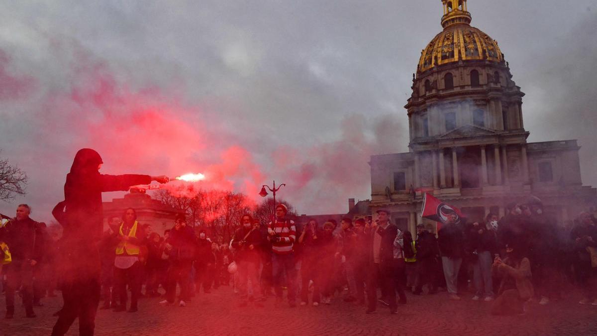 Protestas contra la reforma de las pensiones en Place Vauban, París.