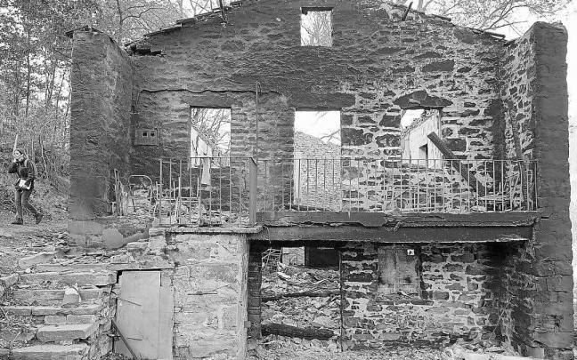 El mayor incendio en Bizkaia en 33 a&ntilde;os