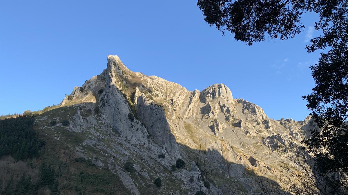 Recorrido hacia el Anboto.