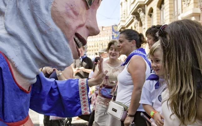 &ldquo;Bilboko Erraldoiak&rdquo; erakusketa Mariaren Bihotzaren plazako Aztarnategian dago ikusgai.