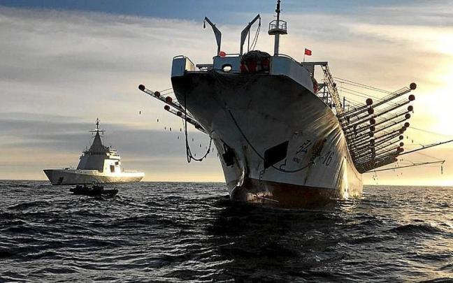 Argentinako itsas armadak detektatu duen txinatar ontzi bat.
