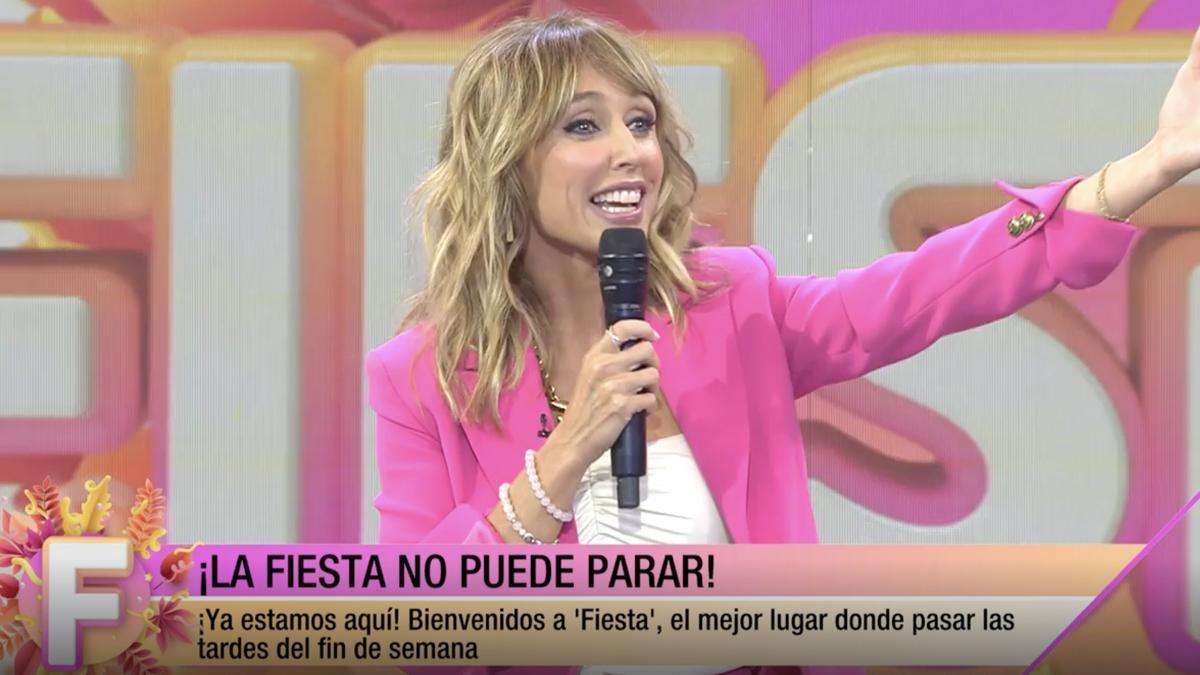 Emma García estrena su nuevo programa, 'Fiesta', en Telecinco.