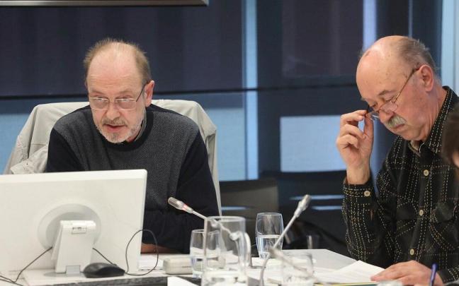 Bittor Lizarribar y Amador Biteri en su comparecencia hoy en Juntas Generales de Gipuzkoa.