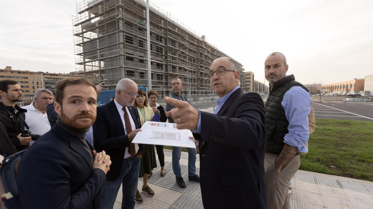 Visita del Ayuntamiento a las obras.