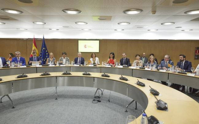 Participantes en el consejo de Política Fiscal y Financiera. Participantes en el consejo de Política Fiscal y Financiera.