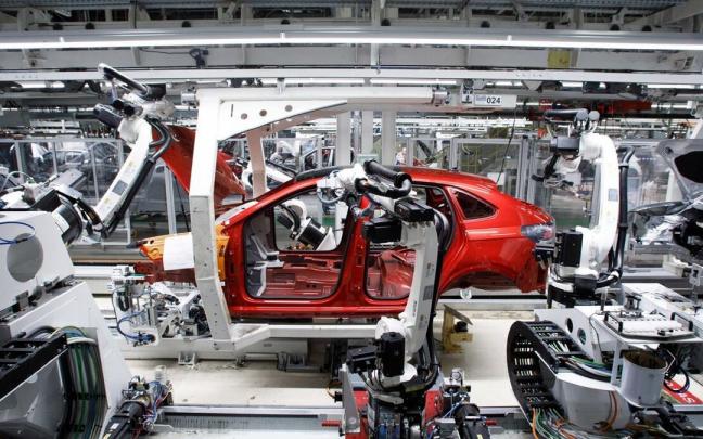 Fabricación en la cadena de montaje de Volkswagen Navarra Fabricación en la cadena de montaje de Volkswagen Navarra