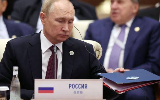 Vladimir Putin en la cumbre de l&iacute;deres de la Organizaci&oacute;n de Cooperaci&oacute;n de Shangh&aacute;i en Samarcanda.