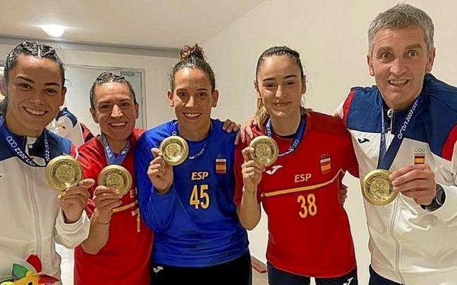 Hernández, Arrojeria, Aalla, Loidi y Álvarez, con sus oros. | FOTO: N.G.