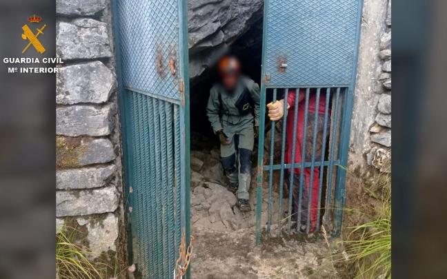 Imagen del rescate en la cueva de Velilla del Río Carrión.