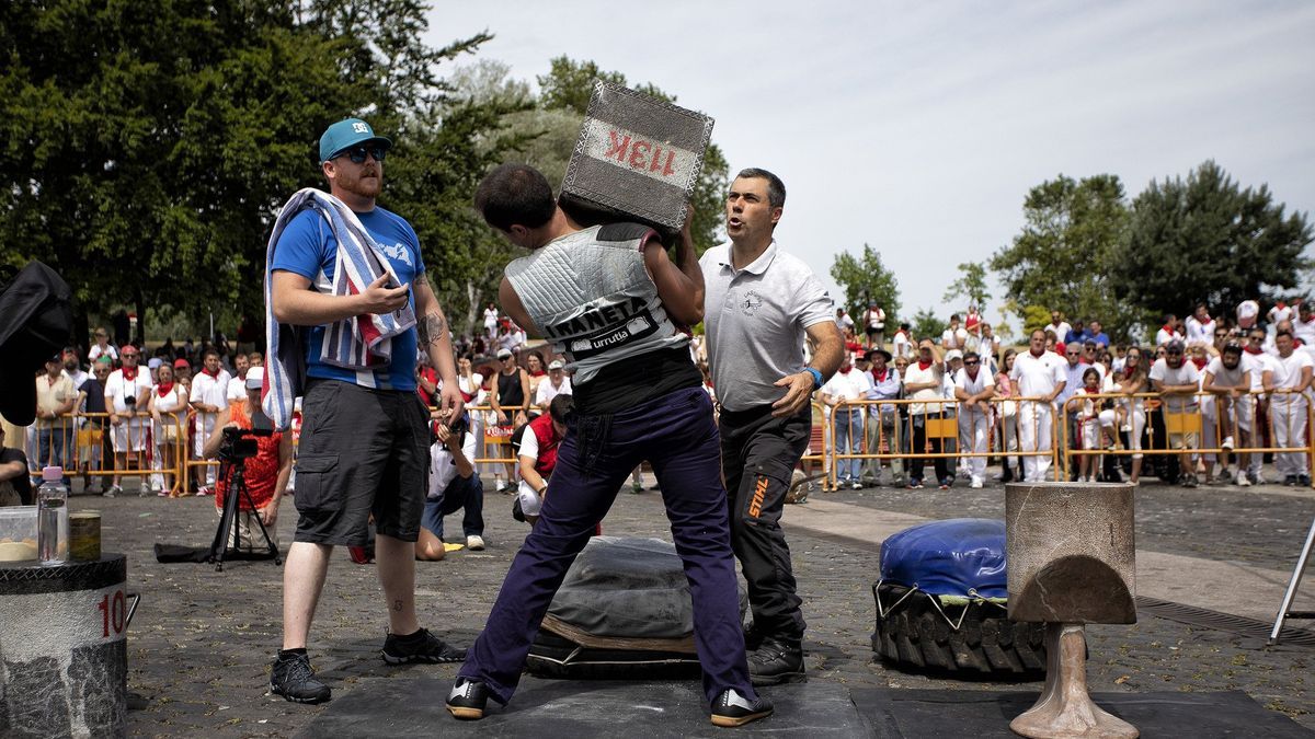 Campeonato Navarro de levantamiento de piedra en fiestas de San Ferm&iacute;n.