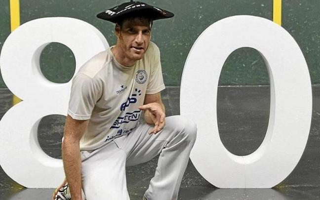 Oier S&aacute;ez de C&aacute;mara se acaba de proclamar campe&oacute;n en pala corta del Provincial &ndash;individual y por parejas&ndash;. | FOTO: DNA