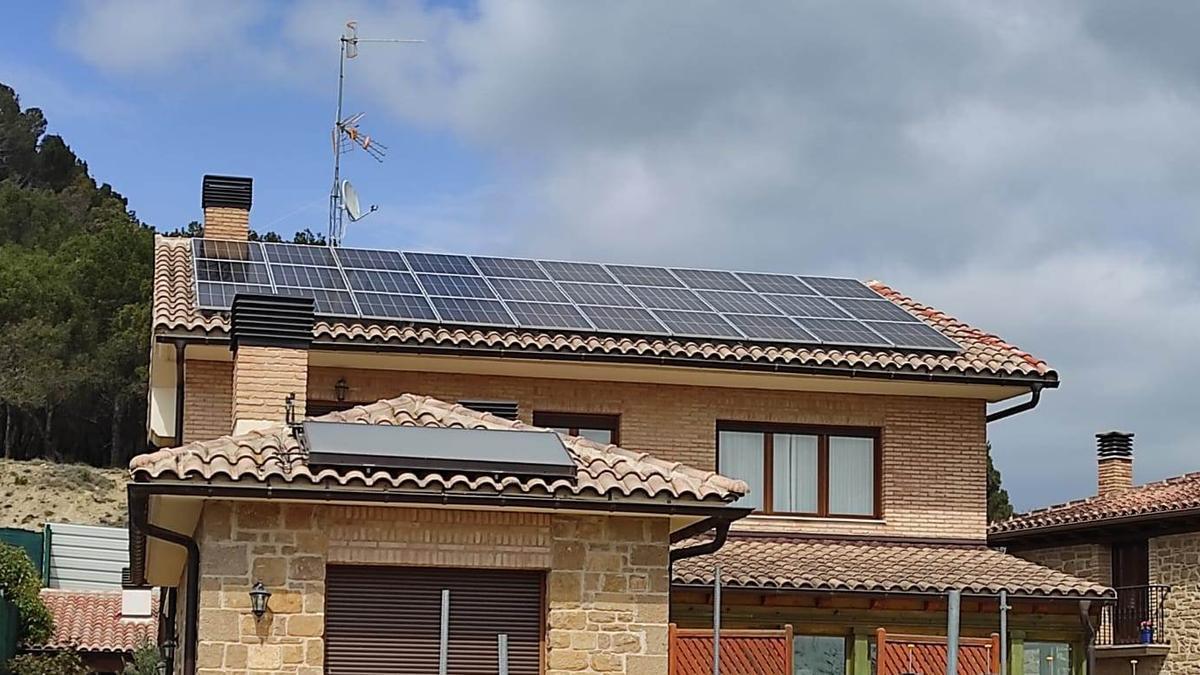 Placas solares instalados en una vivienda de Navarra