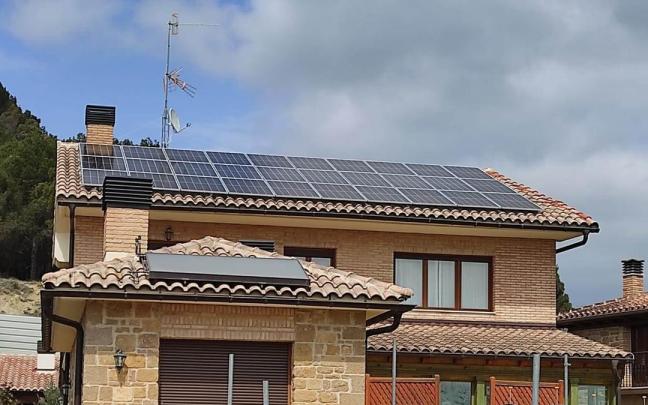 Placas solares instalados en una vivienda de Navarra Placas solares instalados en una vivienda de Navarra