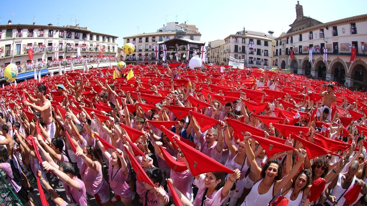 Momento del inicio de las fiestas de Santa Ana 2022.