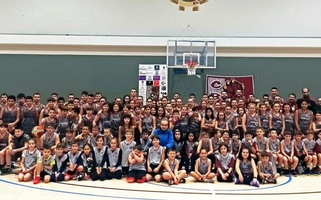 El Club de Baloncesto Alsasua presenta su cantera, con 147 jugadores. El Club de Baloncesto Alsasua presenta su cantera, con 147 jugadores.