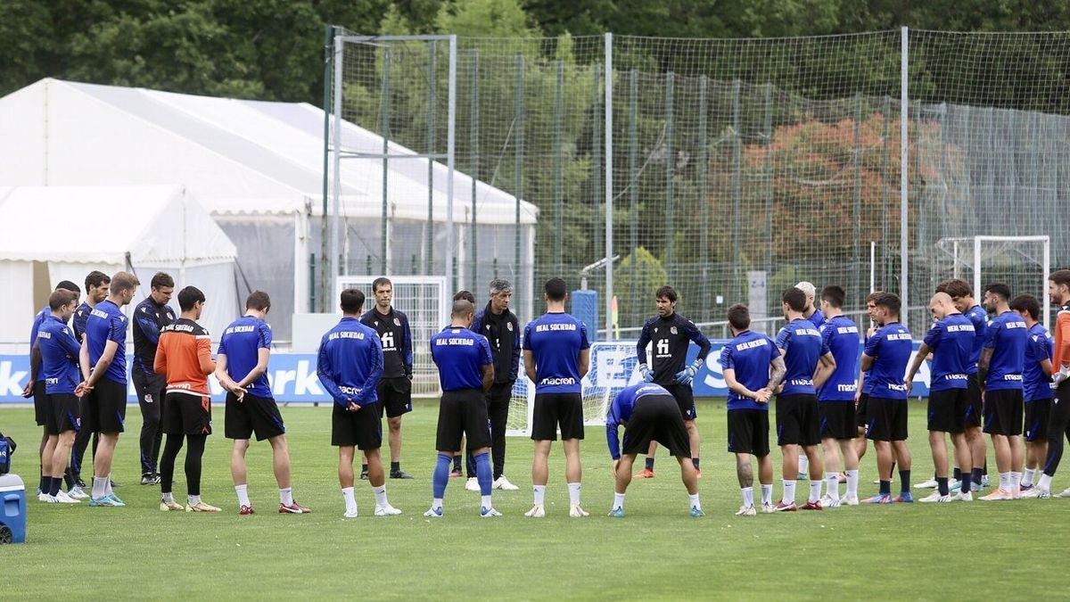 Los jugadores de la Real en Zubieta ejercitándose a las órdenes de Imanol durante la pasada campaña