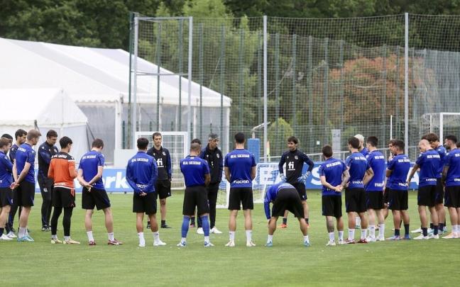 Los jugadores de la Real en Zubieta ejercit&aacute;ndose a las &oacute;rdenes de Imanol durante la pasada campa&ntilde;a