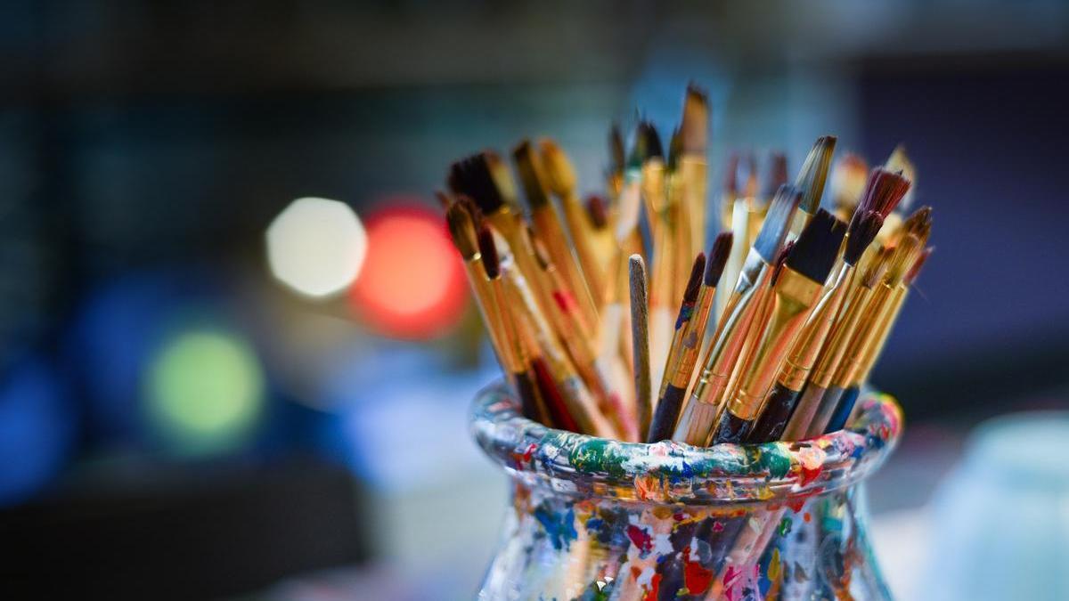 Una de las actividades son clases de pintura