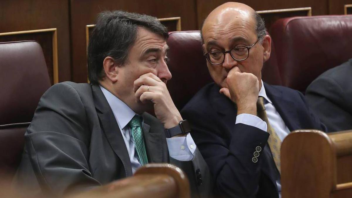 Aitor Esteban y Joseba Agirretxea, en el Congreso