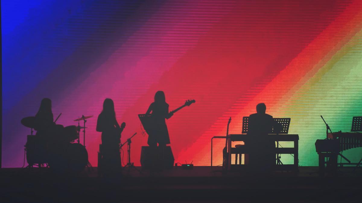 Participa en el Concurso de nuevos talentos musicales.