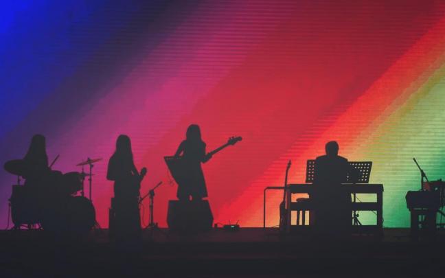 Participa en el Concurso de nuevos talentos musicales.