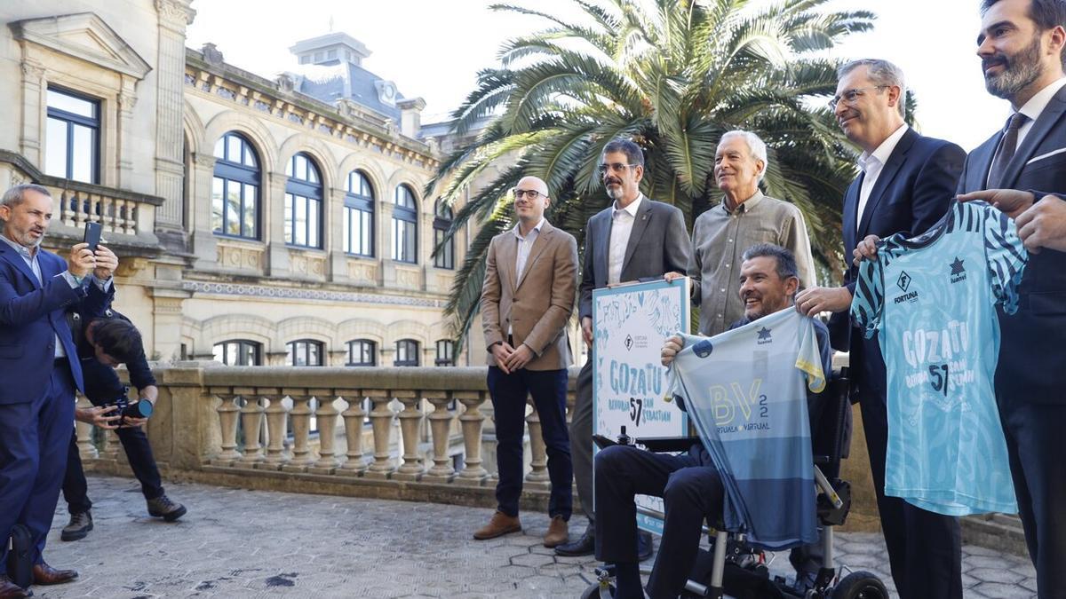 Juan Carlos Unzué en la presentación de la 57 edición de la Behobia-San Sebastián