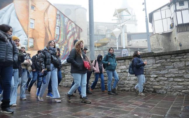 J&oacute;venes de la di&aacute;spora vasca conocen Gasteiz.