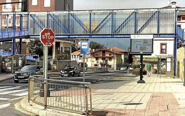 La obra de reforma de la pasarela durar&aacute; unos tres meses. | FOTO: E. Z.