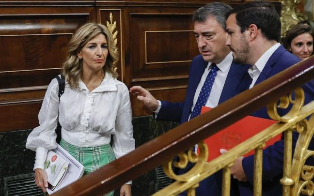 La vicepresidenta segunda del Gobierno español, Yolanda Díaz, con el portavoz del PNV, Aitor Esteban La vicepresidenta segunda del Gobierno español, Yolanda Díaz, con el portavoz del PNV, Aitor Esteban
