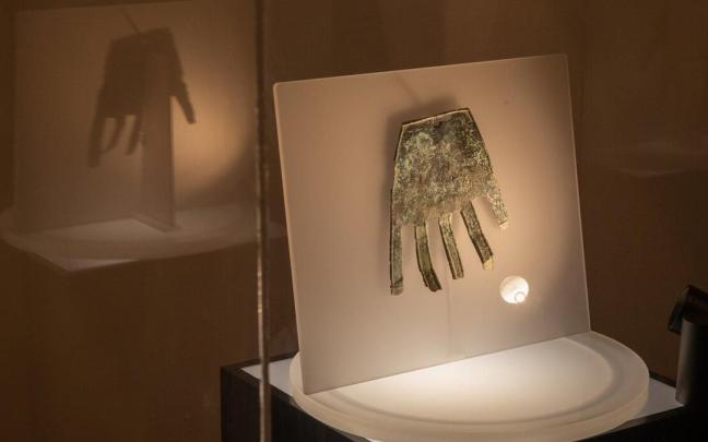 La Mano de Irulegi fue expuesta en Mutilva y en Pamplona. La Mano de Irulegi fue expuesta en Mutilva y en Pamplona.