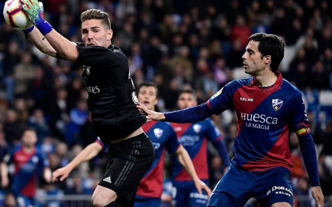 Luca Zidane, en su etapa en el Real Madrid, ante el Huesca.