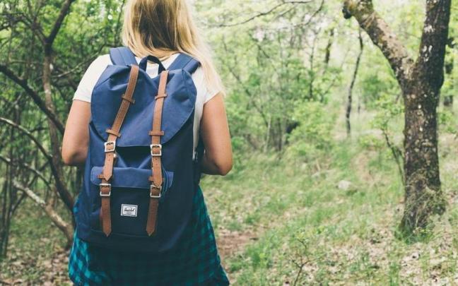 Las mochilas escolares pueden ser un problema por su excesivo peso. Las mochilas escolares pueden ser un problema por su excesivo peso.
