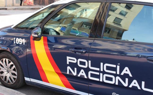 Vehículo policial de la Policía Nacional. Vehículo policial de la Policía Nacional.