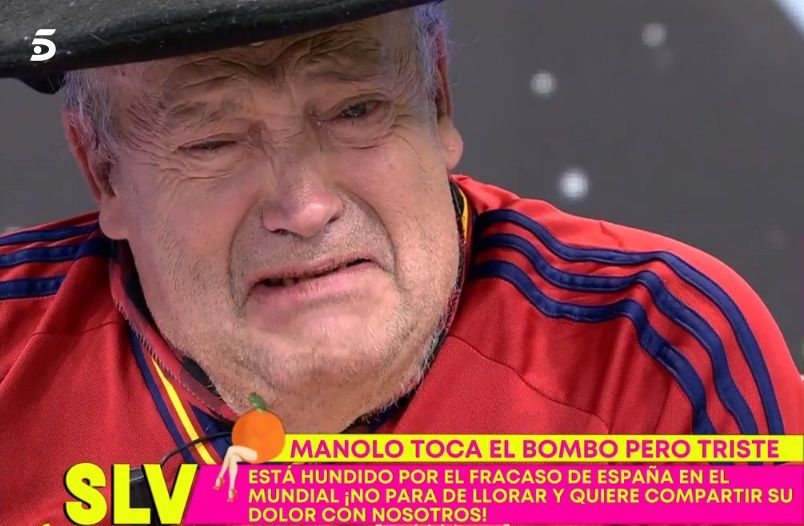 Manolo el del bombo, en el plató de 'Sálvame'.