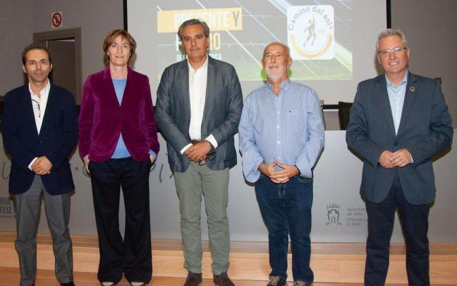 Rafael Barrera, director general de Anpier; Natalia D&iacute;az de Arcaya, responsable de Generaci&oacute;n Distribuida y Gesti&oacute;n de la Demanda del EVE; Miguel &Aacute;ngel Mart&iacute;nez-Aroca, presidente de Anpier; Juli&aacute;n Lana, delegado d