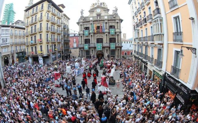 Imagen que presentaba este jueves la Plaza Consistorial de Pamplona. Imagen que presentaba este jueves la Plaza Consistorial de Pamplona.