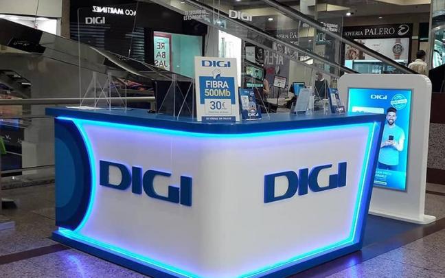 La empresa que instaló cables de Internet en las fachadas de Ariznabarra sin contar con el permiso de los propietarios