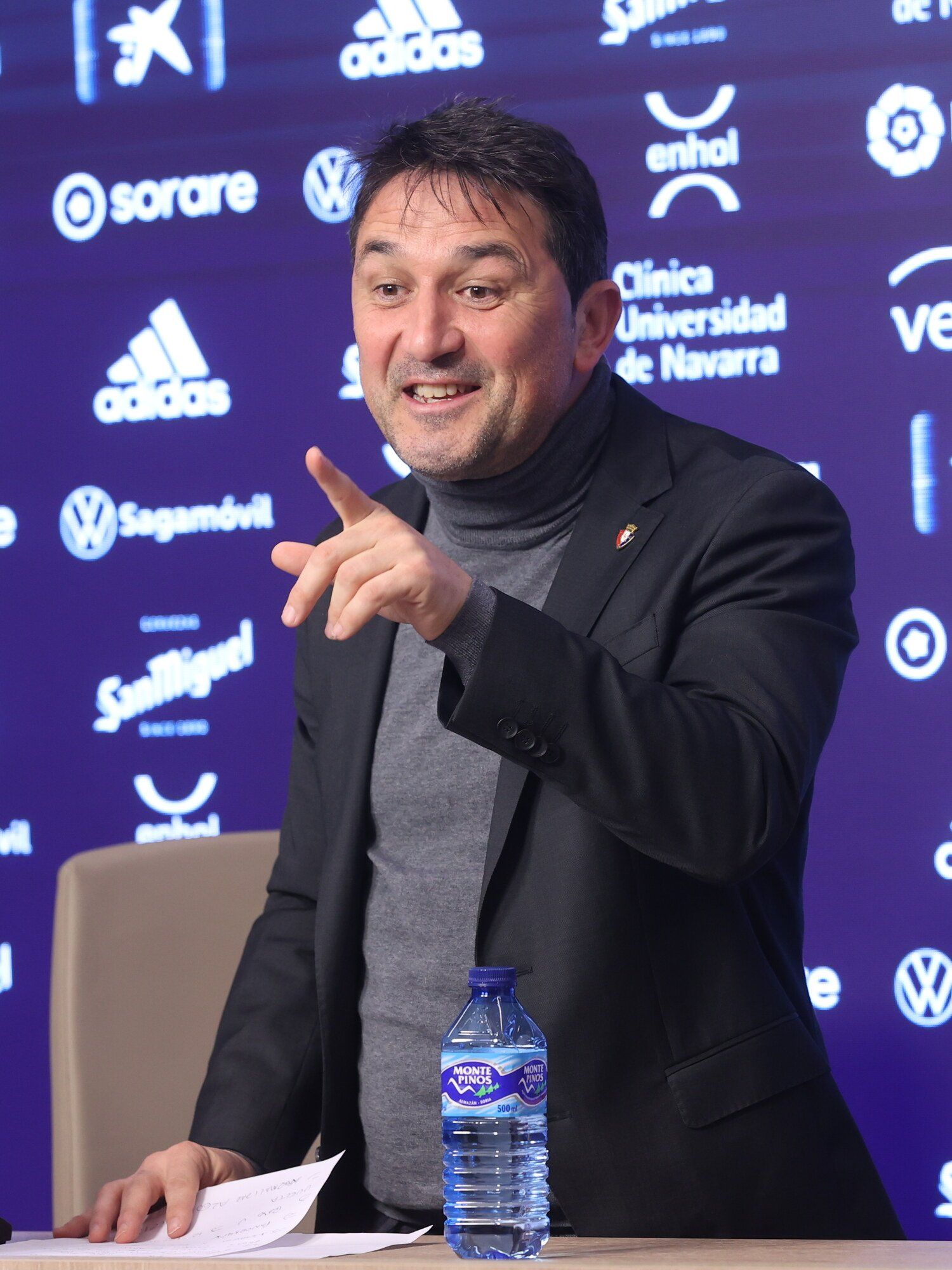 Braulio, sonriente en la rueda de prensa.