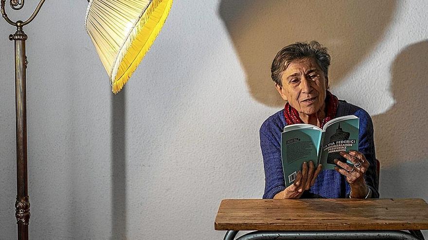 Silvia Federici atzo, Katakraken, ‘Larruazalaren periferiaz haraindi’ liburua aurkeztu aurretik.